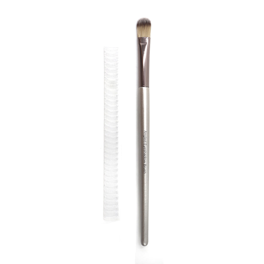 Angled Eyeshadow Brush with Brush Guard